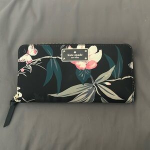Kate Spade New York Black Wilson Road Botanical Neda Wallet (Black) - Like New